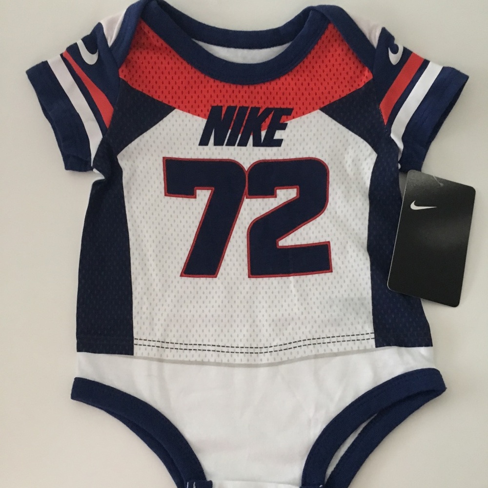 🔥NIKE🔥Baby Boy Football Jersey Onesie sz 6 mths